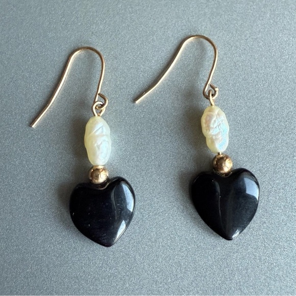 Jewelry - Vintage 14k Gold Onyx Heart And Freshwater Pearl Dangle Hook Earrings